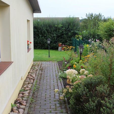 Bungalow Gross Dratow Buitenkant foto