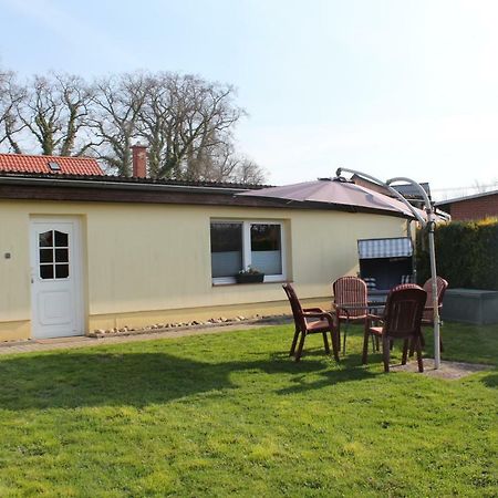 Bungalow Gross Dratow Buitenkant foto